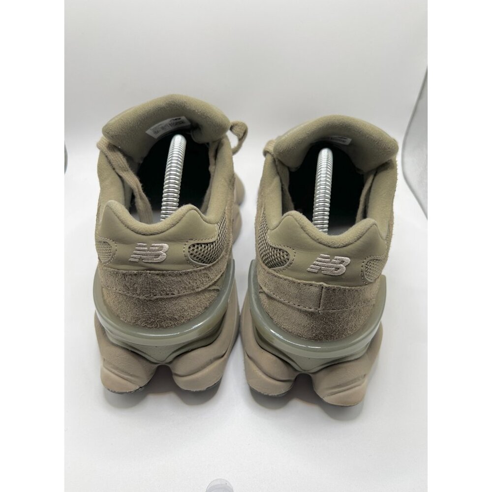 New Balance Women's Sneakers in Tan and Cream - Picture 7 of 11